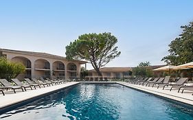 Golden Tulip Avignon Le Paradou